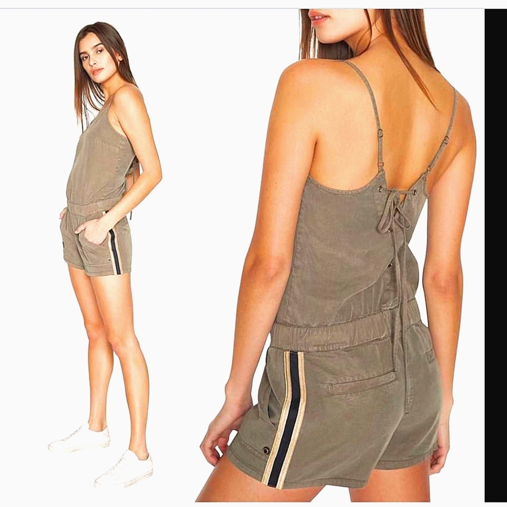 Pam & Gela romper size S